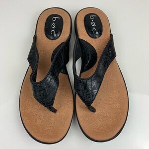 BOC Born Women’s Size 10.0 M Cadore Black Tooled Faux Leather Flip Flop Sandals